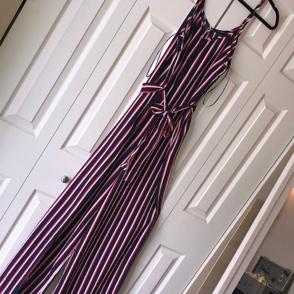 Super cute wide leg Jumpsuit. - Picture 1 of 3